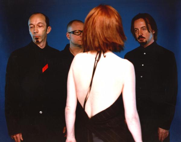 shirley de costas e banda